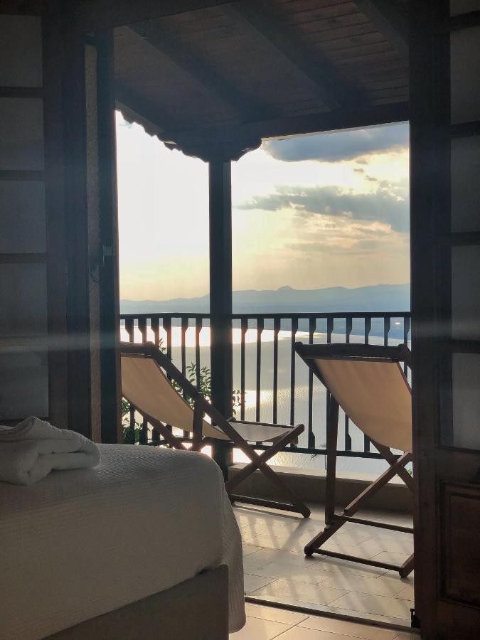 Gaia Guest House カラマタ エクステリア 写真